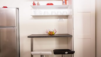 Rental In Rome Trastevere White Apartment