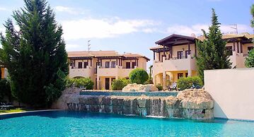 Charming 2 bedroom apartment 'DC11' - with communal pool and resort fa