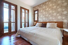 Charming 2 bedroom apartment 'DC11' - with communal pool and resort fa