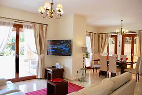 3 bedroom Villa Pera 12 with 10x5m private pool, within walking distan