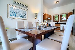 3 bedroom Villa Lara 11 with 10x5m private pool, within walking distan