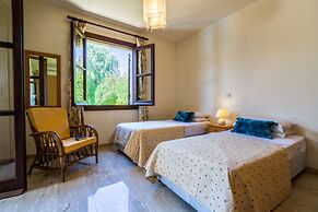 3 bedroom Villa Anarita 64 with private L-shaped pool, beautiful garde