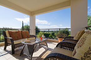 3 bedroom Villa Anarita 64 with private L-shaped pool, beautiful garde