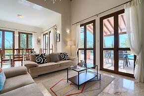 3 bedroom villa Dionysos 373 with private pool and pretty garden, Peac