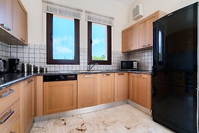 3 bedroom villa Dionysos 373 with private pool and pretty garden, Peac