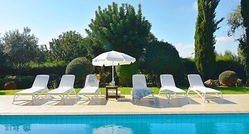 3 bedroom Villa Tala 67 with private pool and golf course views, Great