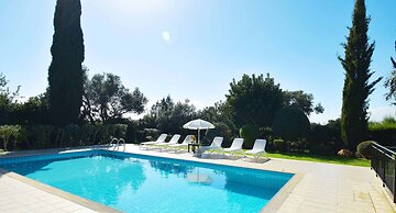 3 bedroom Villa Tala 67 with private pool and golf course views, Great