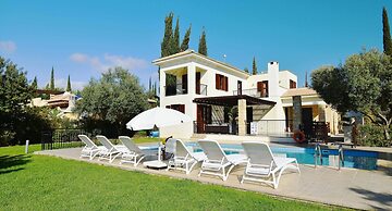 3 bedroom Villa Tala 67 with private pool and golf course views, Great