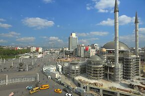 Kartal Palace Taksim Square