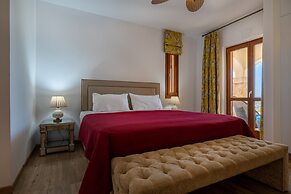 Stunning 3 bedroom villa 'BZ01' with private pool, stunning views, com