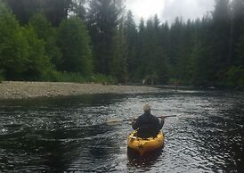 Eagles Wings Wilderness Lodge