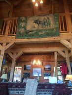 Eagles Wings Wilderness Lodge