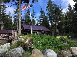 Eagles Wings Wilderness Lodge