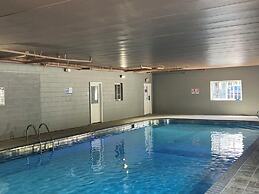 Luxor Inn & Suites, a Travelodge by Wyndham