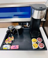 Luxor Inn & Suites, a Travelodge by Wyndham