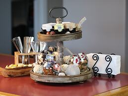 Coastal Inn Kingfisher