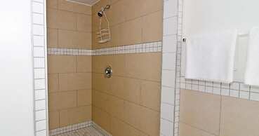 Coastal Inn Kingfisher