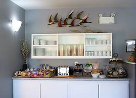 Coastal Inn Kingfisher