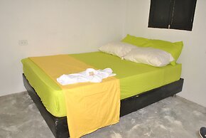 Hostal Castillo Del Mar - Hostel