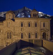 Tripodon Plaka in the shade of Acropolis by GHH