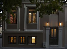 Tripodon Plaka in the shade of Acropolis by GHH