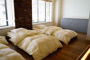 The Gate Casa Familiar