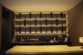 The Gate Casa Familiar