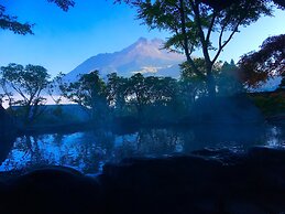 Yufuin Sanso Waremokou