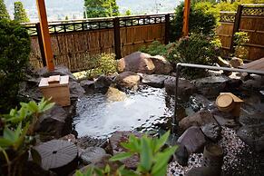 Yufuin Sanso Waremokou