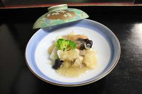 Yufuin Sanso Waremokou