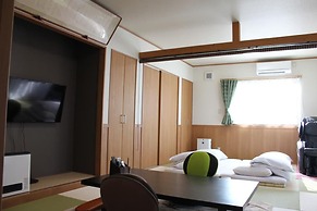 Yufuin Sanso Waremokou