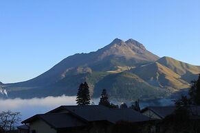 Yufuin Sanso Waremokou