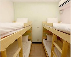 Mr. Red Tea B&B - Hostel