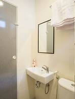 Super OYO 360 Mangaan Residence