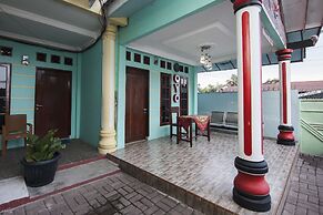 OYO 796 Penginapan Fergael