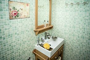 Amboula Beach Apartments