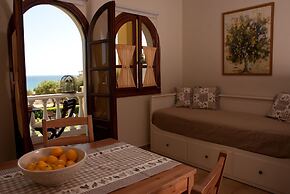 Amboula Beach Apartments