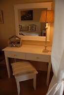 Amboula Beach Apartments