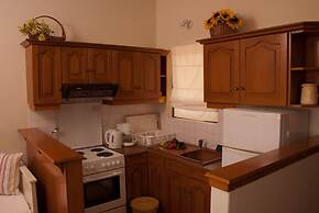 Amboula Beach Apartments