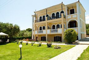 Amboula Beach Apartments