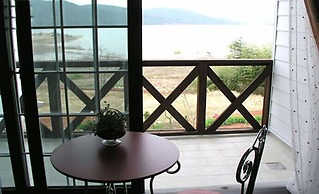 White House on the Hill HayanZip