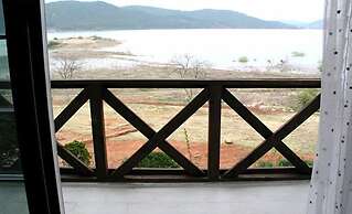 White House on the Hill HayanZip