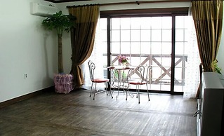 White House on the Hill HayanZip