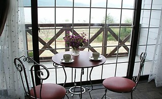 White House on the Hill HayanZip