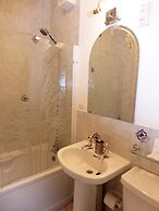 Herrislea House Hotel