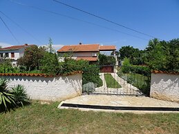 Apartment for 3 Persons in Quiet Part of Premantura With Beautiful Gar