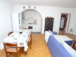 Apartment for 5 Persons With Balcony