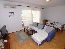 Apartment for 5 Persons With Balcony