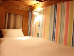 hostel & powder room crane - Caters to Women