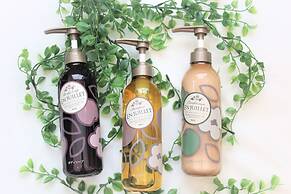 hostel & powder room crane - Caters to Women